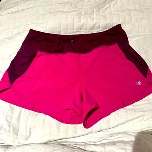 ATHLETA size Small Pink Running Shorts GREAT Condition ❤️